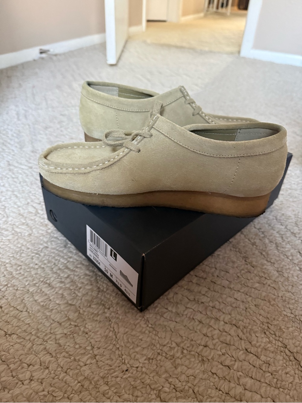 Men's Suede Clarks Crepe Sole Moccasin - Beige